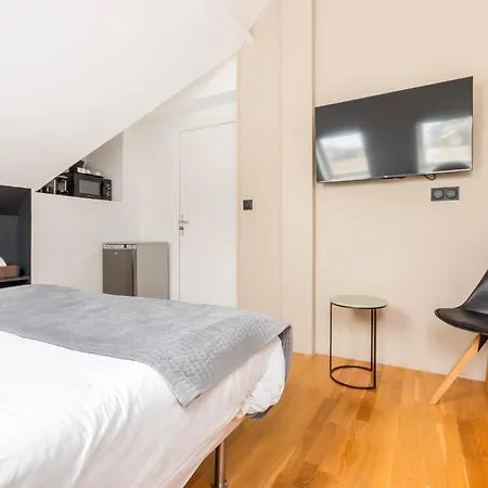 Apartment Au Qui Dort - Gounod *