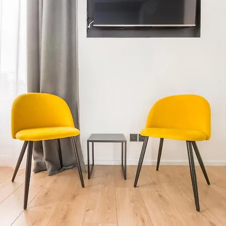 Au Qui Dort - Gounod Apartment