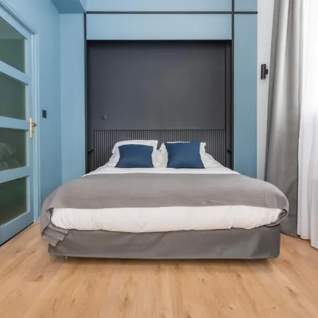 Au Qui Dort - Gounod Apartment