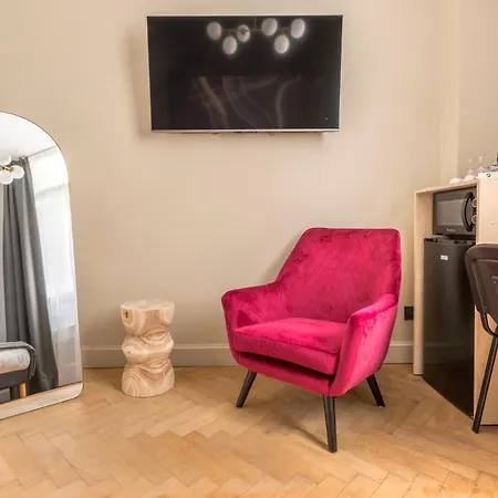 Au Qui Dort - Gounod Apartment *